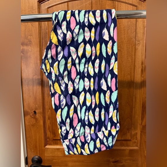 LuLaRoe TC Leggings (Fit Sizes 12-18) - Picture 1 of 1